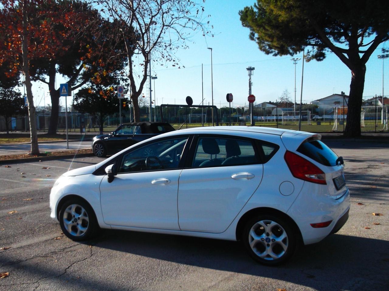 Ford Fiesta 1.4 GPL Neopatentati 2012