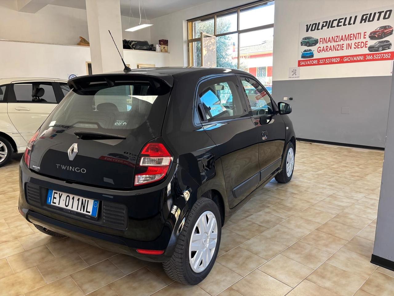 RENAULT TWINGO ANNO 2015 BZ 1.0 KM 153 MILA