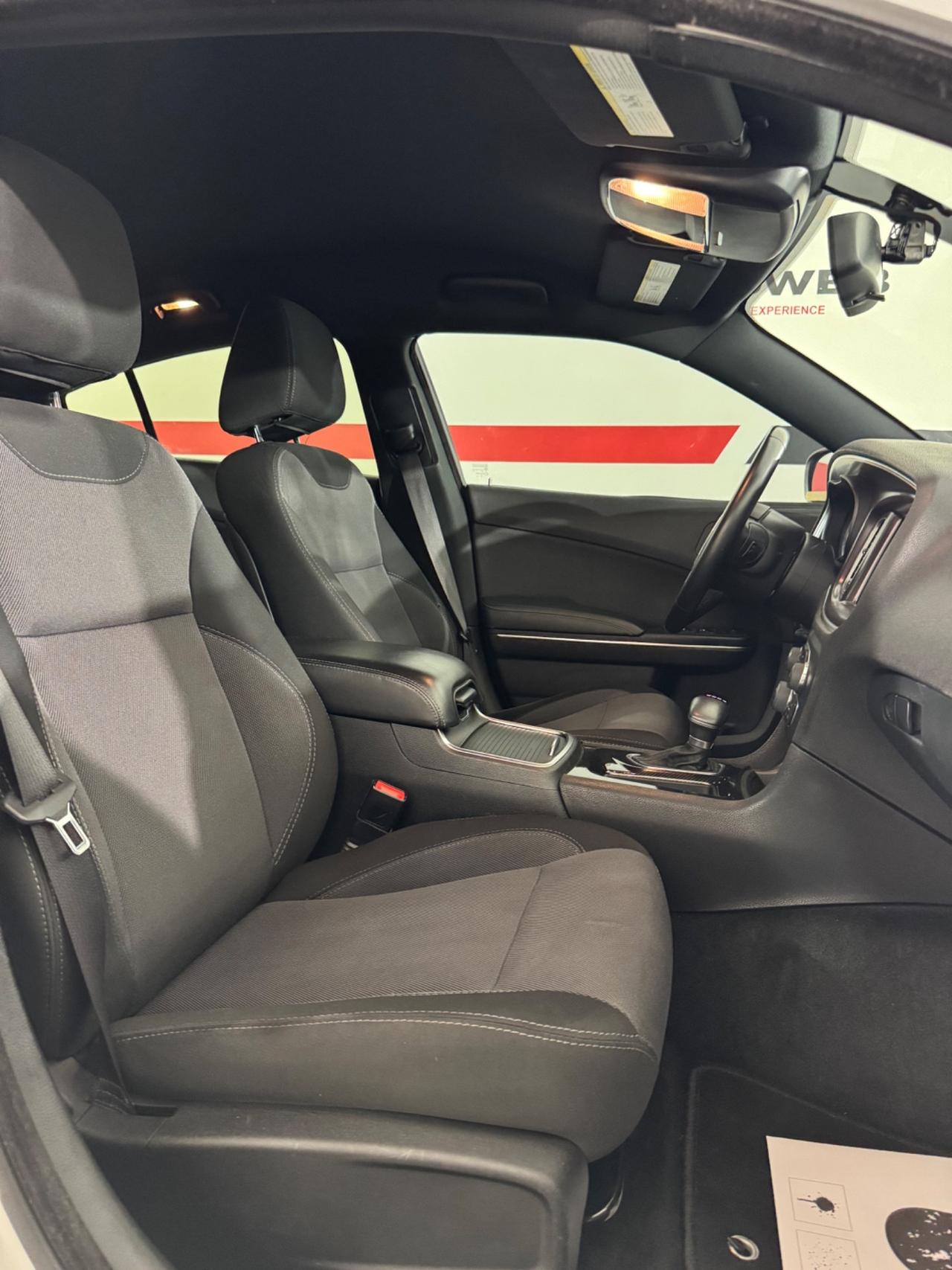 Dodge Charger 3.6 L V6 SXT ' CERCHI 22 '