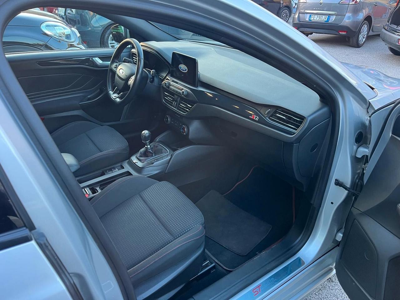 Ford Focus 1.5 EcoBlue 120 CV 5p. ST-Line