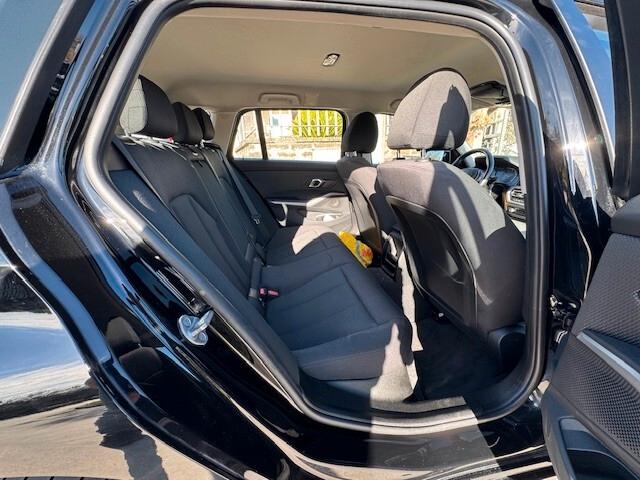 Bmw 318d Touring advantage full led