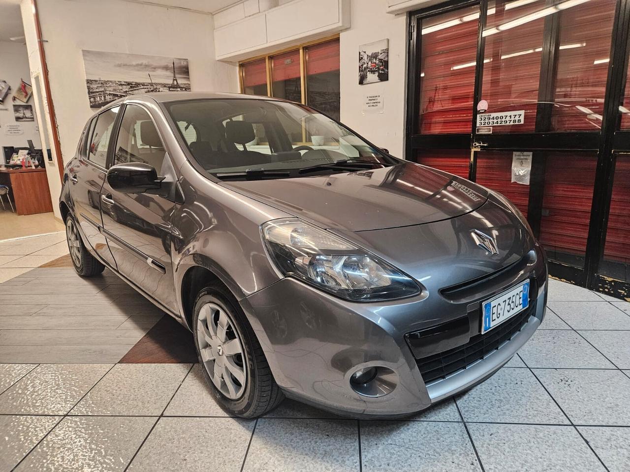 Renault Clio 5p 1.2 benz 2011 NEOPATENTATI