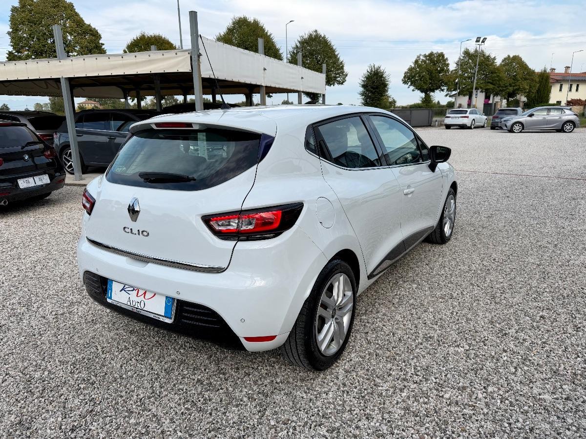 Renault Clio 0.9 tce Moschino Intens 90cv