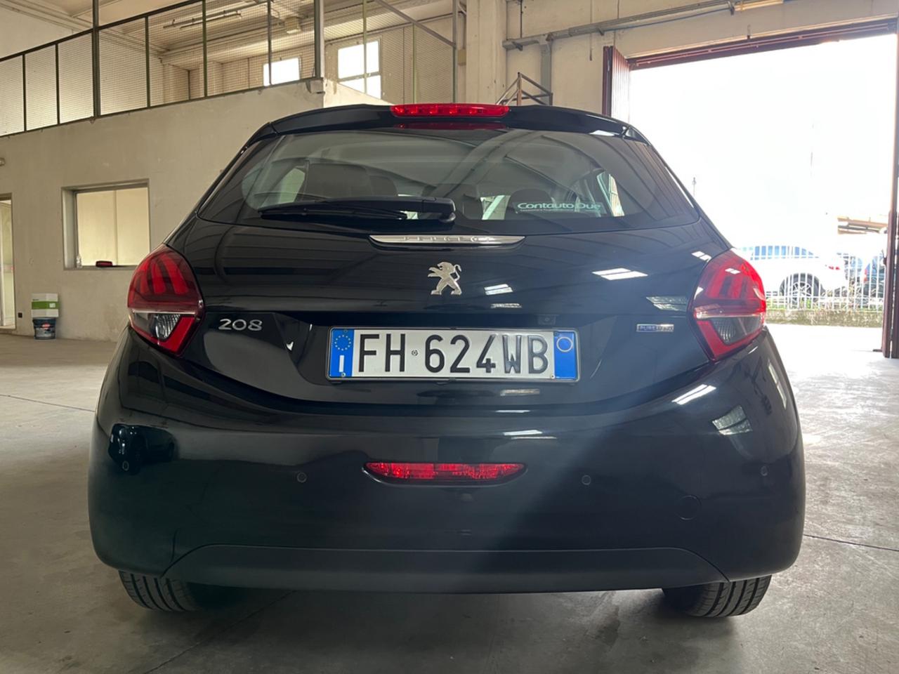 Peugeot 208 PureTech 82 5p. GPL Allure