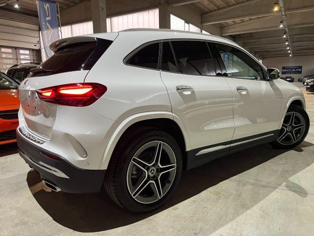 MERCEDES-BENZ GLA 200 d Autom. AMG Premium Plus LED MULTICOL/TELEC PARK