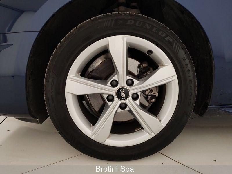 Audi A4 Avant 35 TDI S tronic S line edition