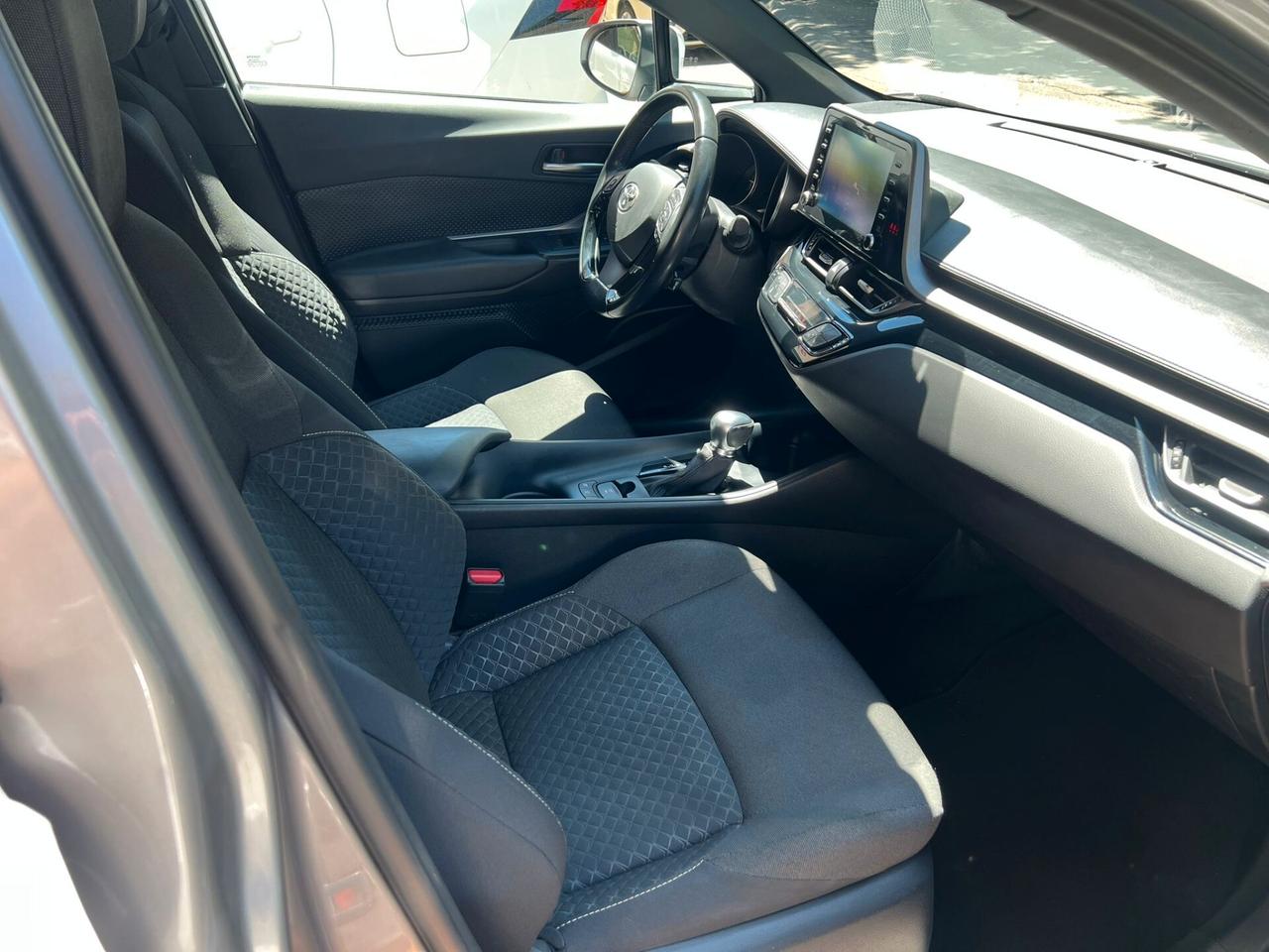 Toyota C-HR 1.8 Hybrid E-CVT Business