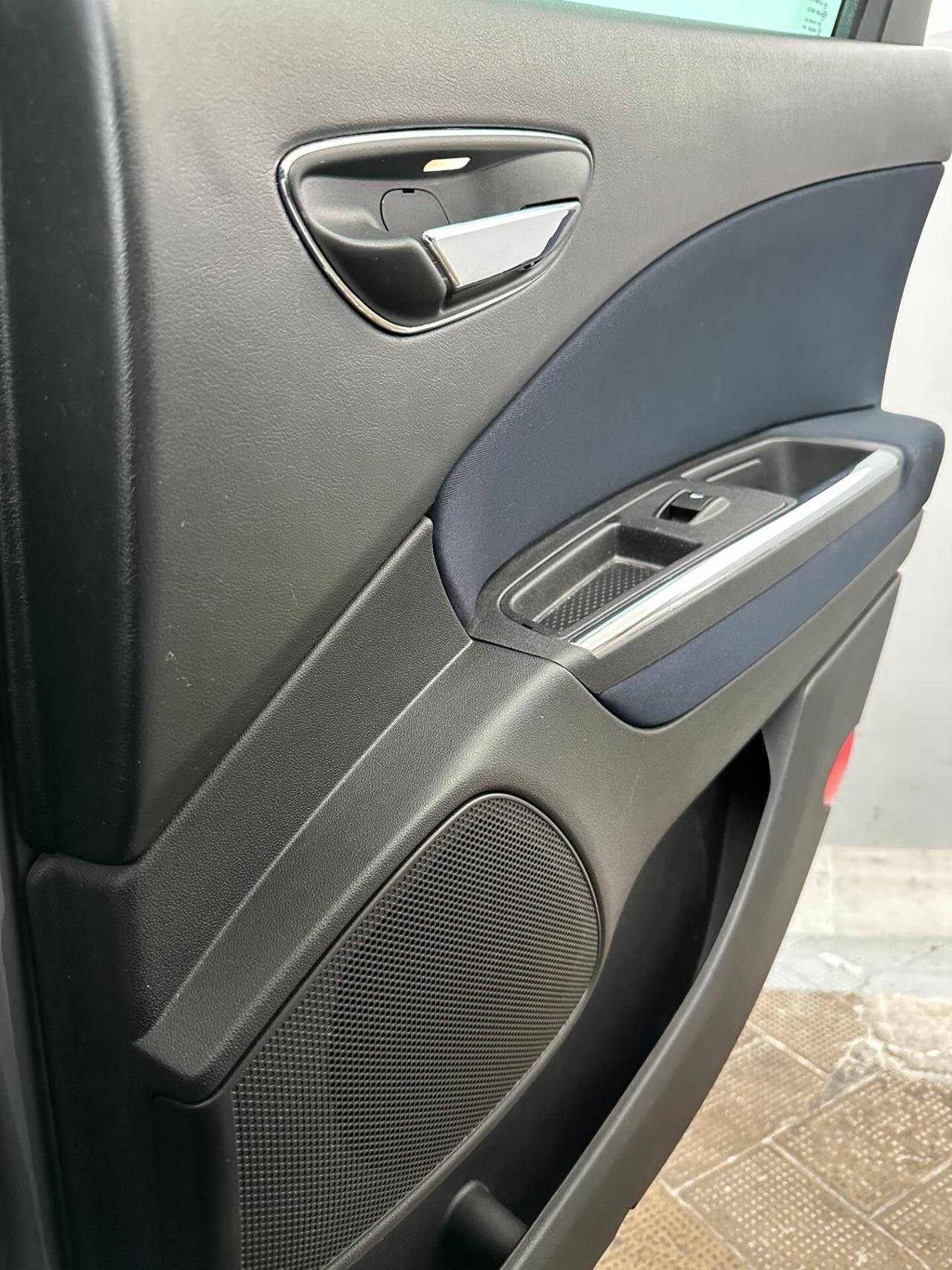 Lancia Delta 1.4 Benz, Full Opt, Tetto aprib, Euro 5, si neopa