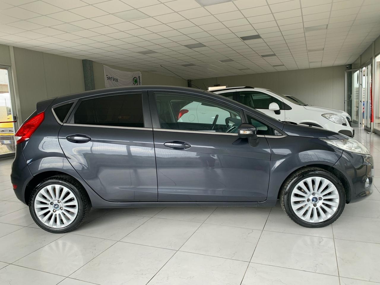 Ford Fiesta 1.4 5 porte Bz.- GPL Titanium