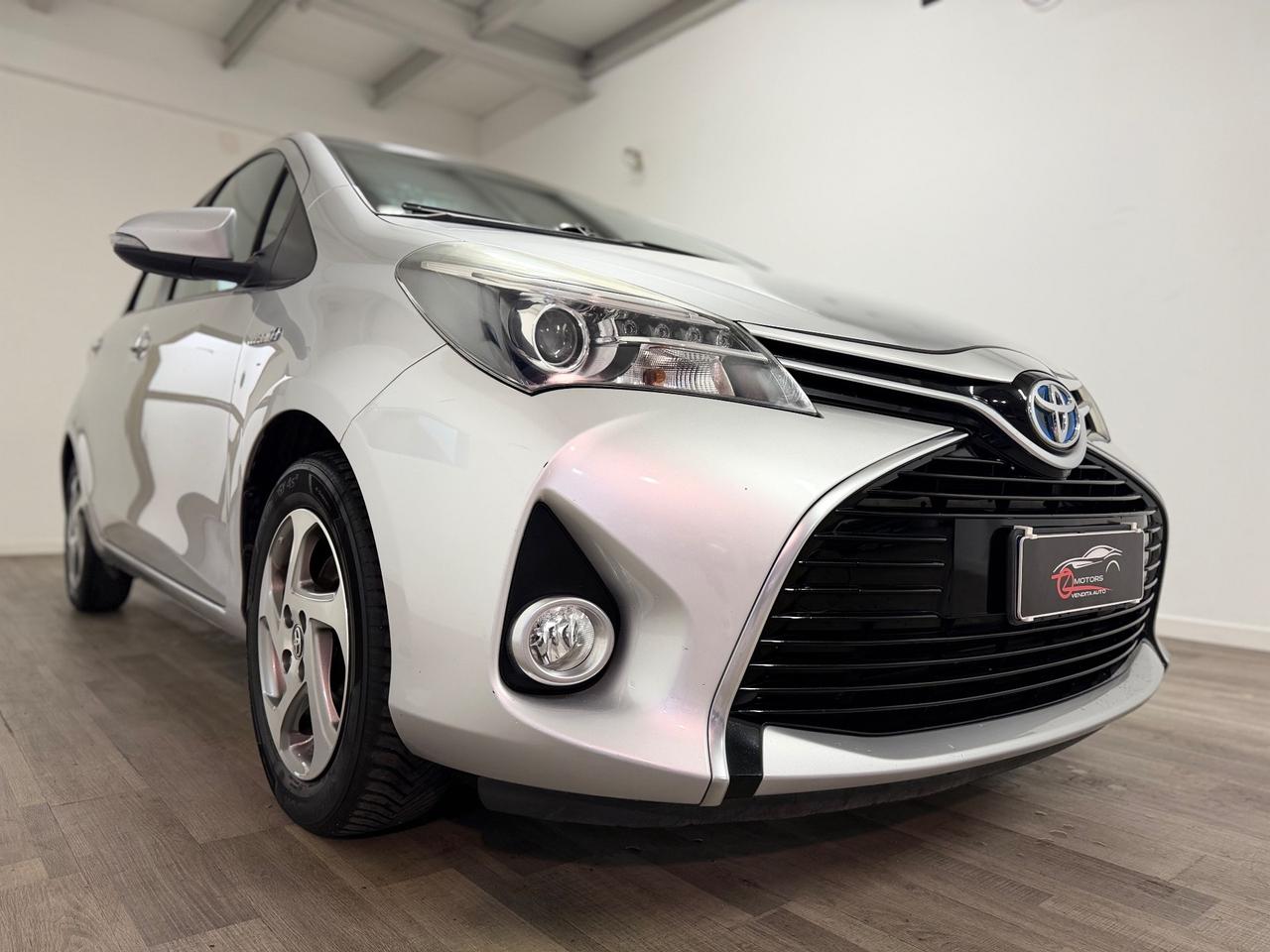 Toyota Yaris 1.5 Hybrid 5 porte Active AUTOMATICA NEOPATENTATI