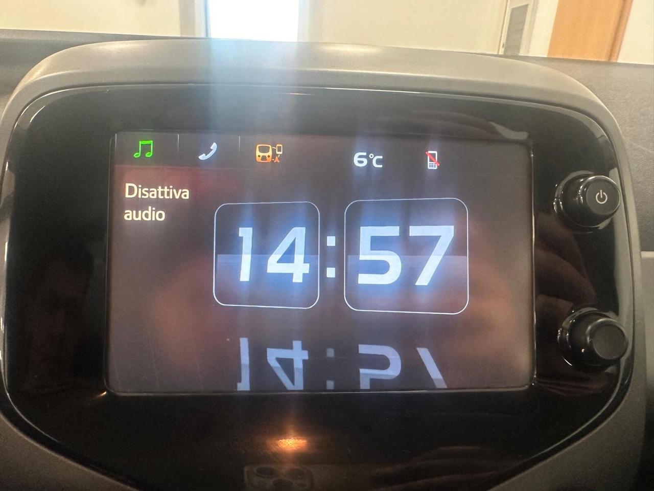 Toyota Aygo Connect 1.0 VVT-i 72 CV 5 porte x-clusiv MMT