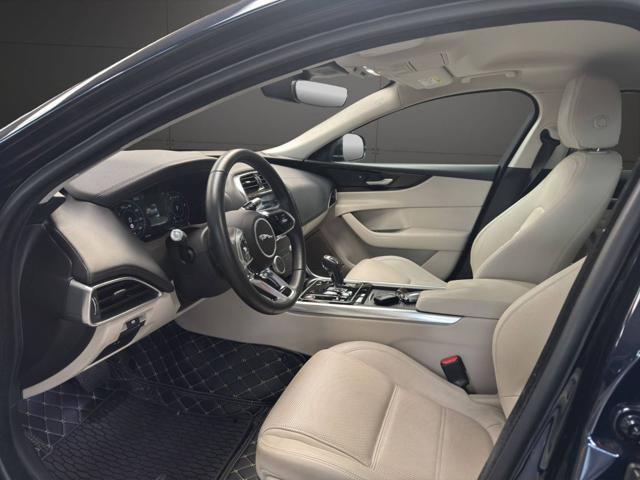 JAGUAR XE 2.0 D 180 CV AWD aut. SE