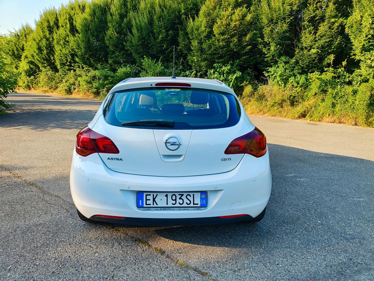 Opel Astra 1.7 CDTI 110CV 5 porte