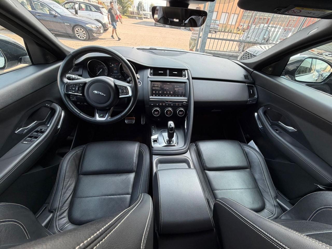 Jaguar E-Pace 2.0d i4 R-Dynamic awd 150cv (EURO 6d)