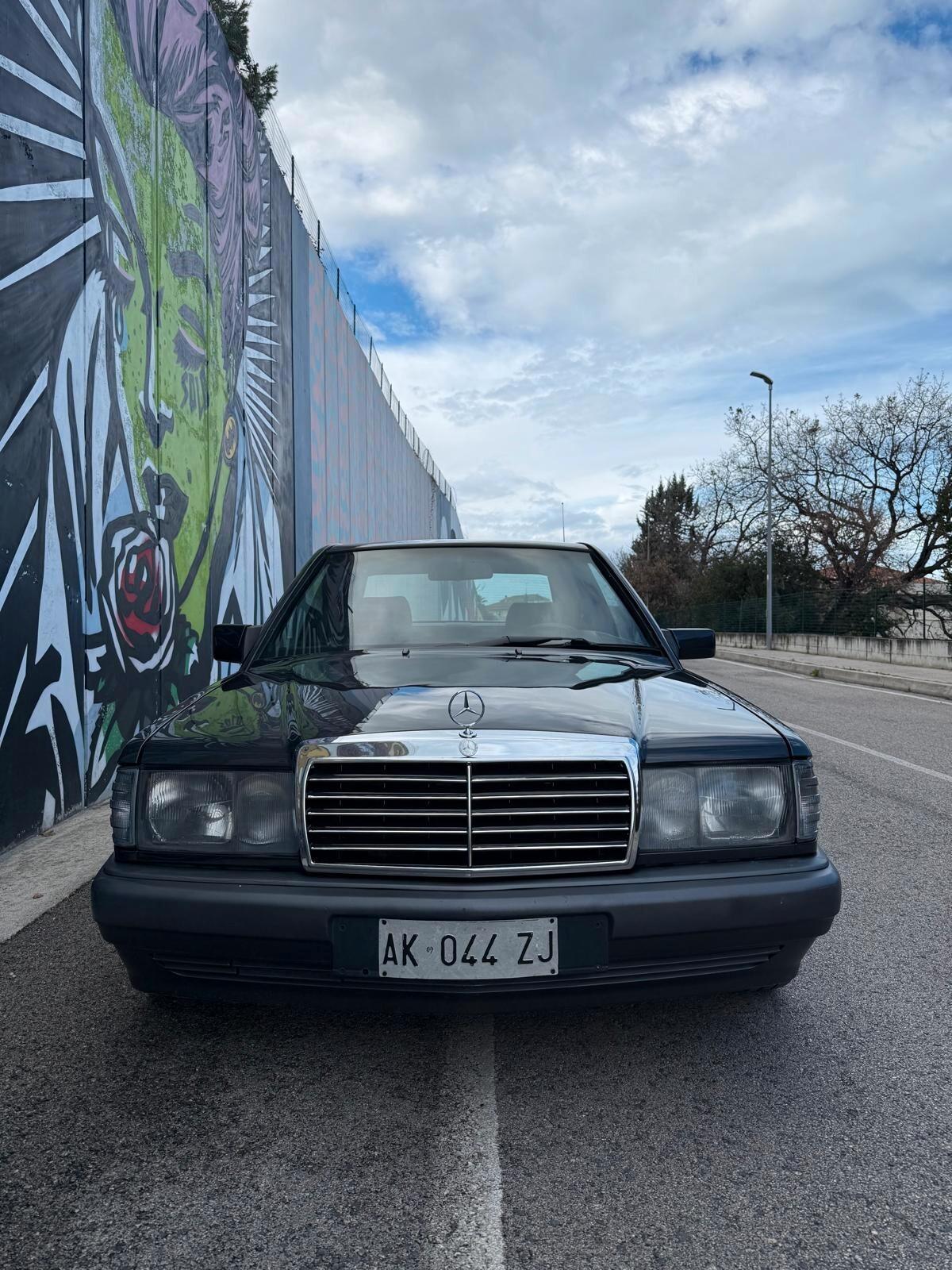 Mercedes-benz 190 2.0 E german style