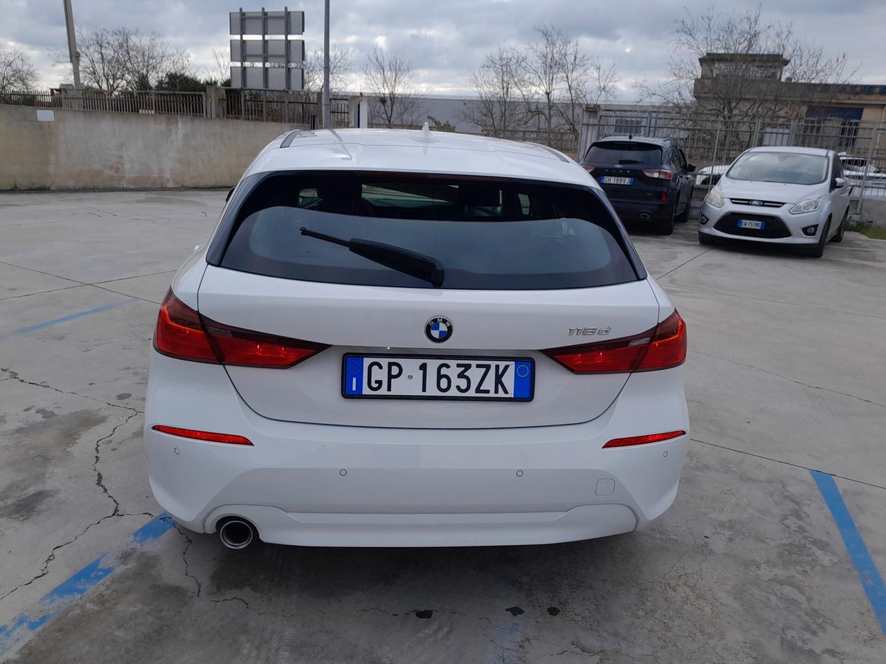 BMW 116 D 5P BUSINESS ADVANTAGE CAMBIO AUTOMATICO