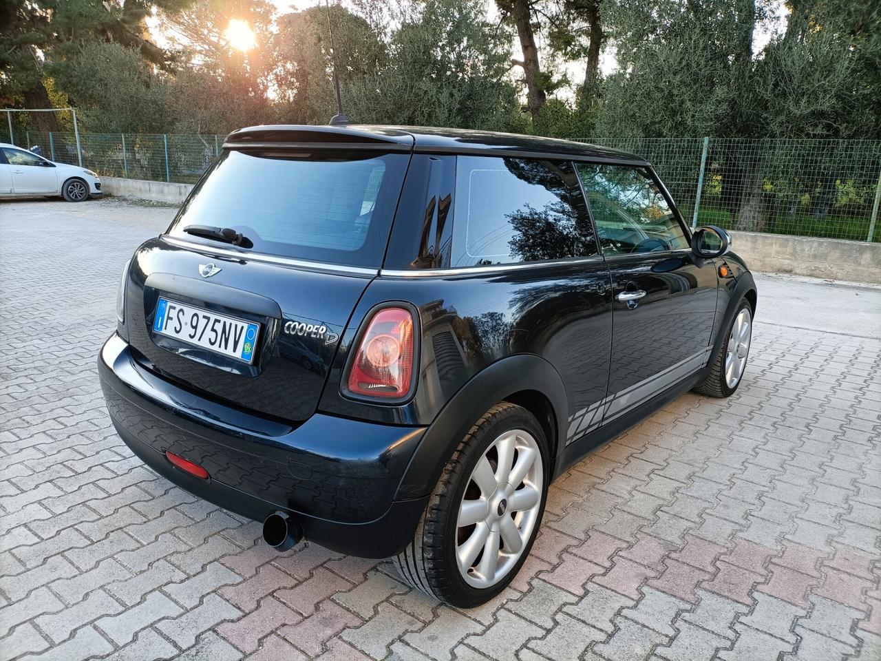 Mini Cooper 1.6d 109cv