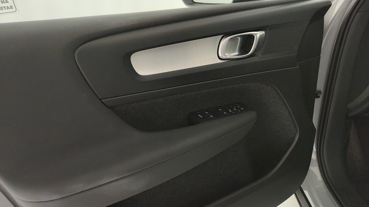VOLVO XC40 2.0 b3 Core auto