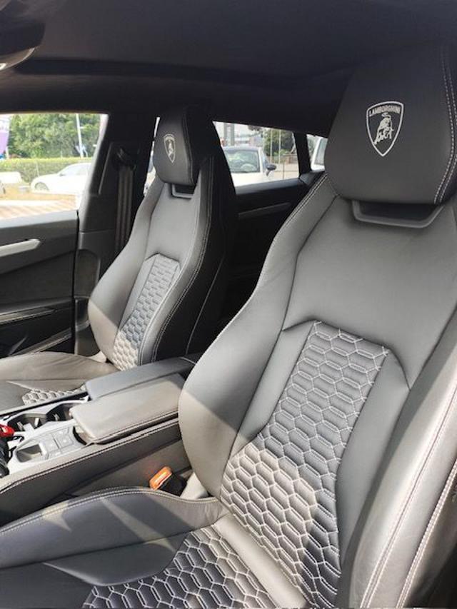 LAMBORGHINI Urus 4.0