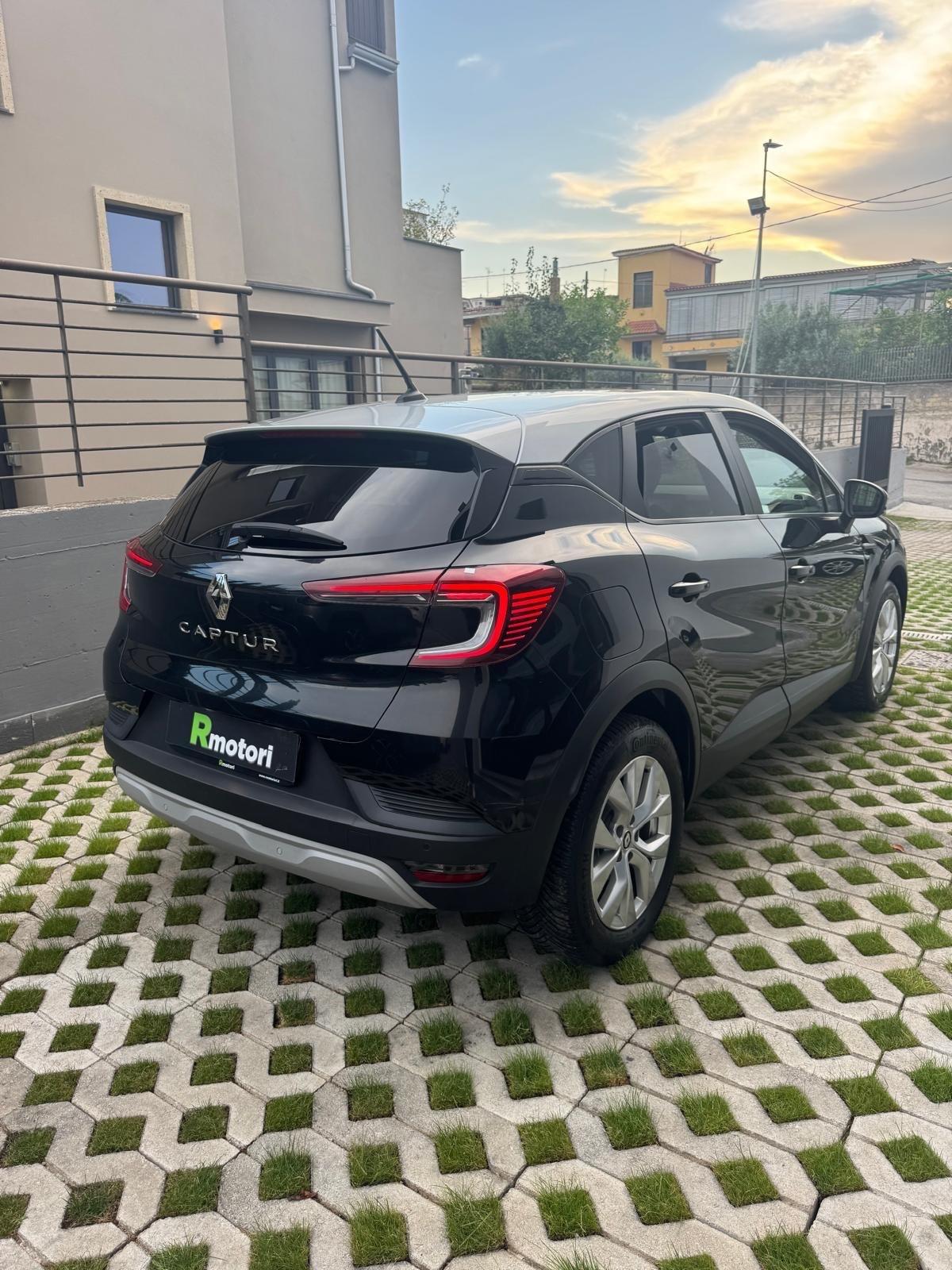 Renault Captur Mild Hybrid 140 CV Intens