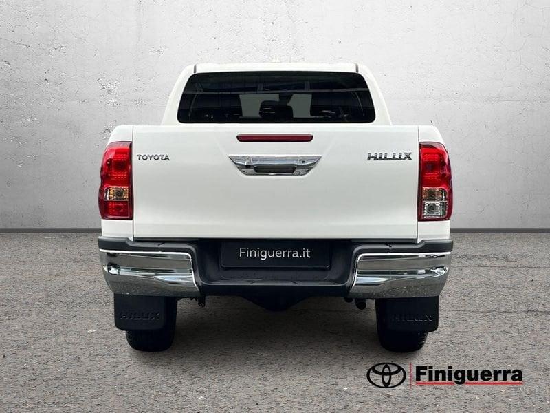 Toyota Hilux doppia cabina Lounge 2.4 cc automatico