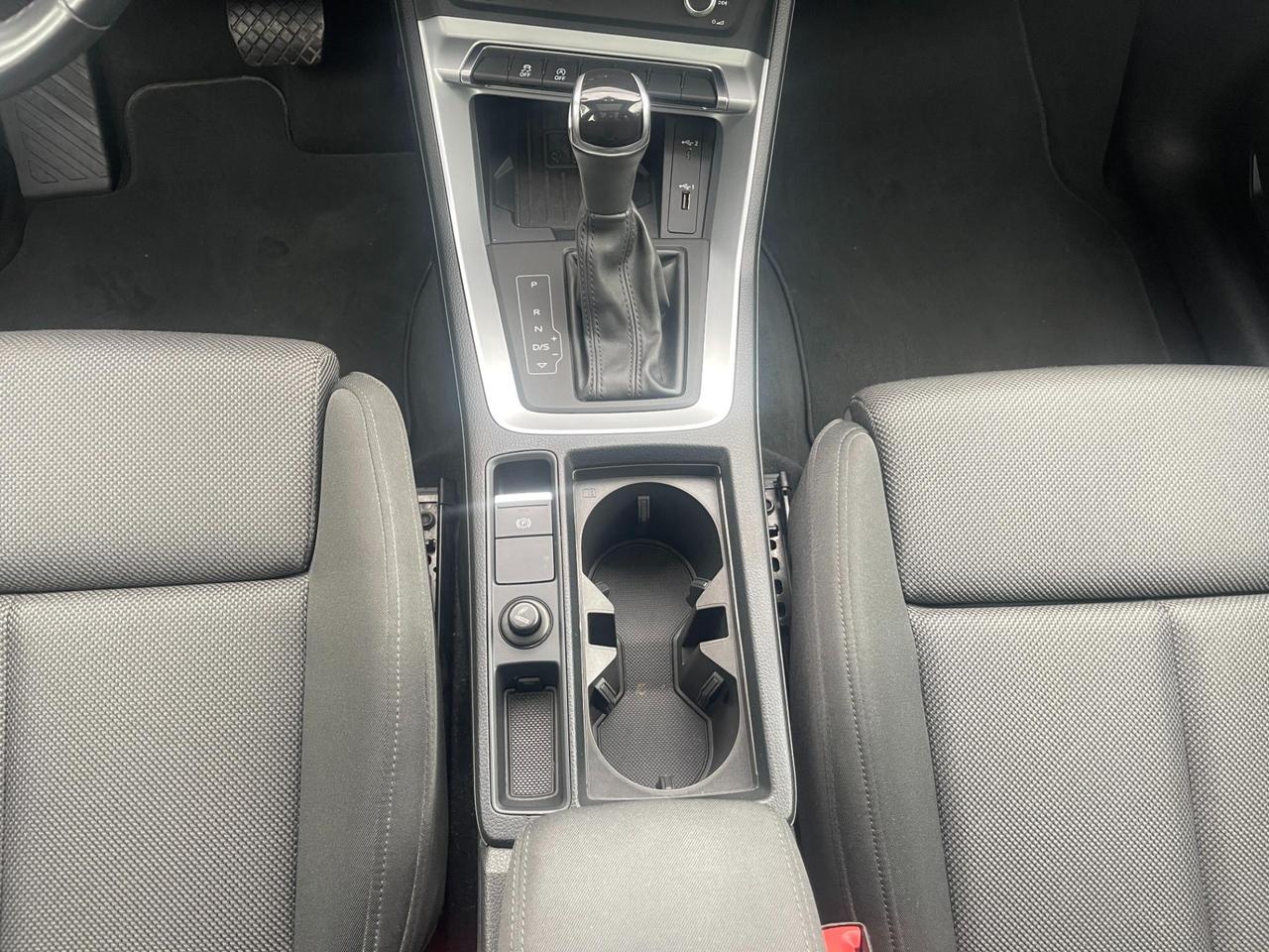 Audi Q3 35 2.0 tdi Business Advanced s-tronic