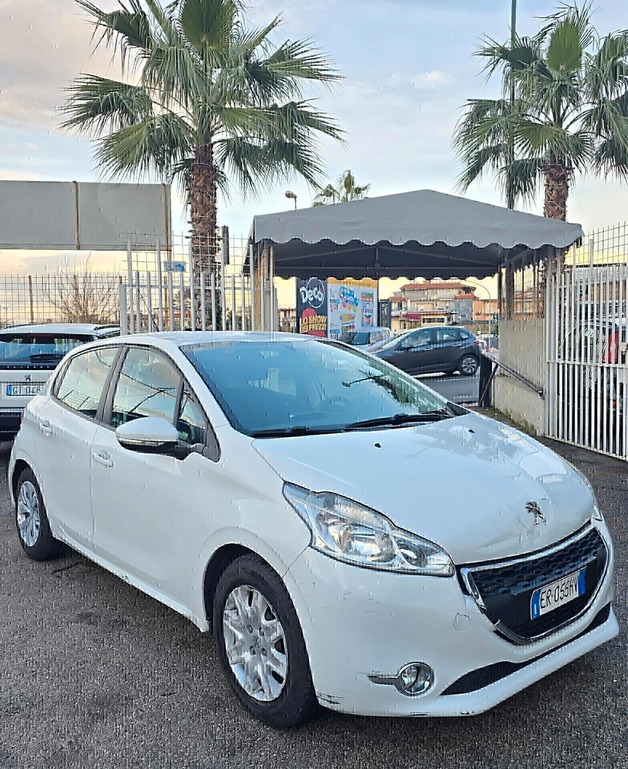 Peugeot 208 1.4 DIESEL 75CV tagliandata