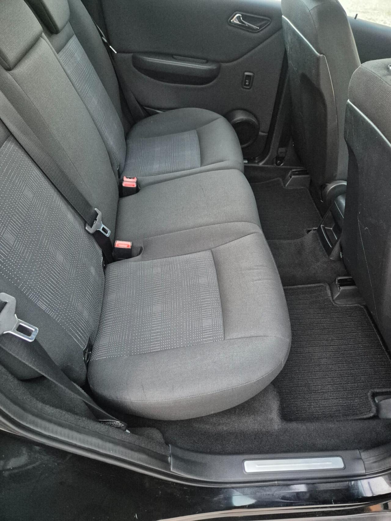 Mercedes-benz A 160 CDI BlueEFFICIENCY Avantgarde