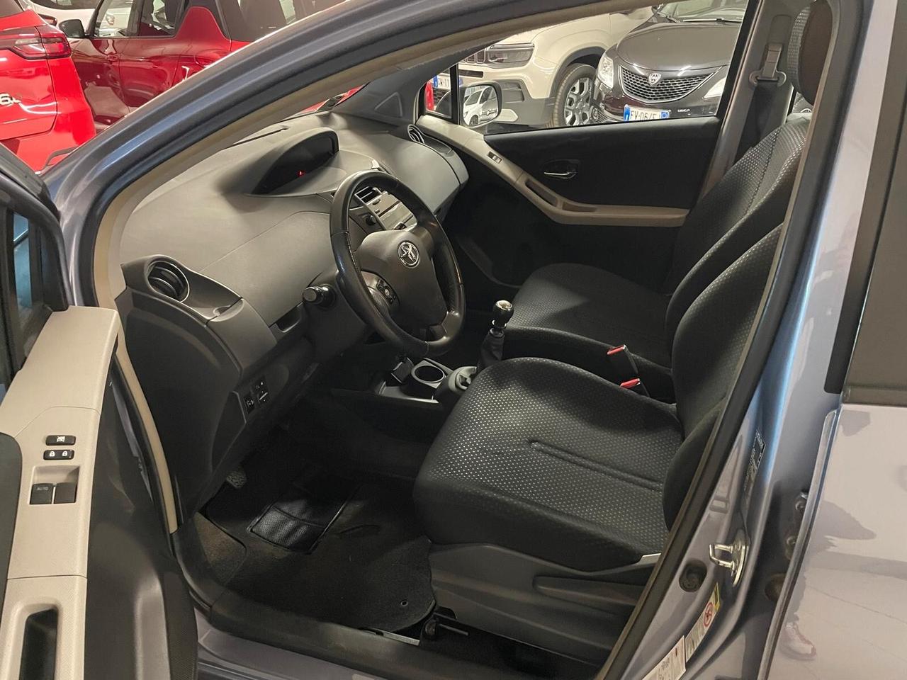 Toyota Yaris 1.3 5 porte Sol