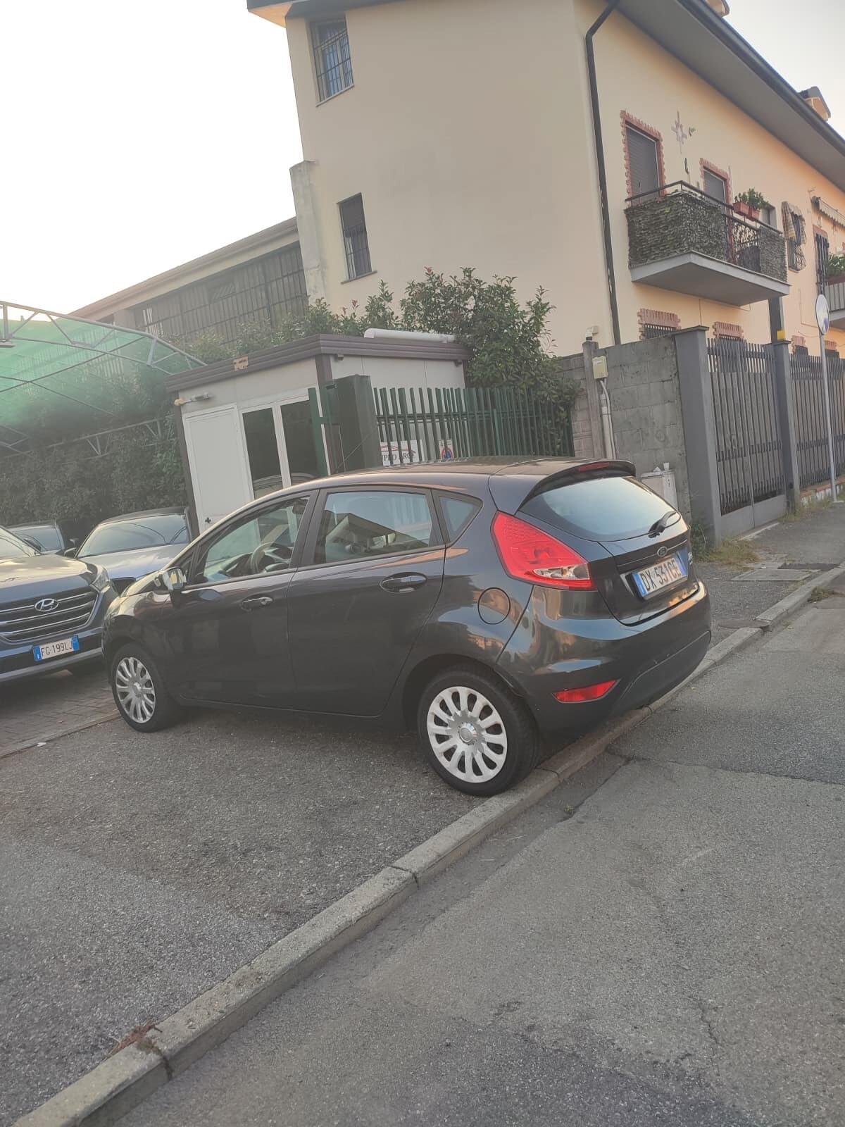 Ford Fiesta 1.4 5 porte Bz.- GPL Titanium