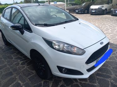 Ford Fiesta 5 Porte Fiesta 5p 1.0 Black&White 80cv