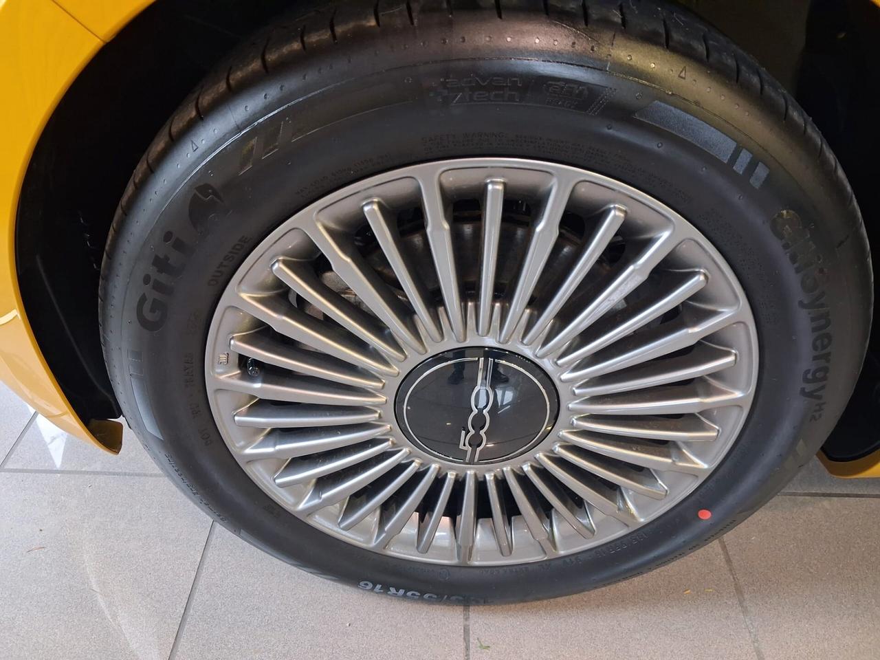 Fiat 500 Berlina Hybrid Torino