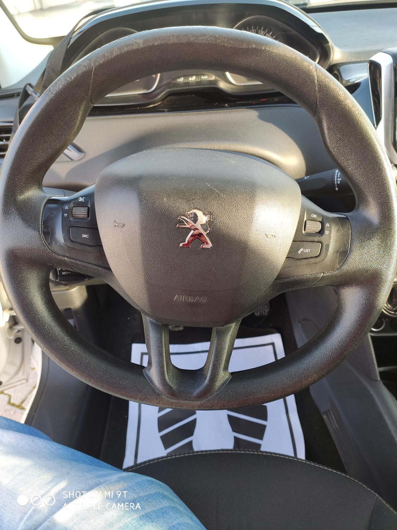 Peugeot 208 PureTech 82 5p. GPL Active