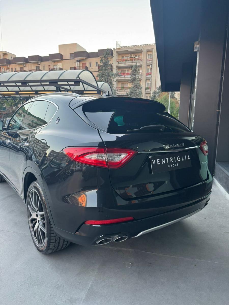 Maserati Levante 12/2016 TETTO PELLE NAVI