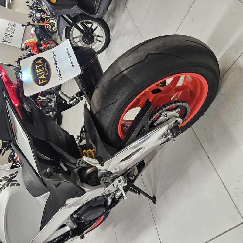 Aprilia RSV4 RR - 2021