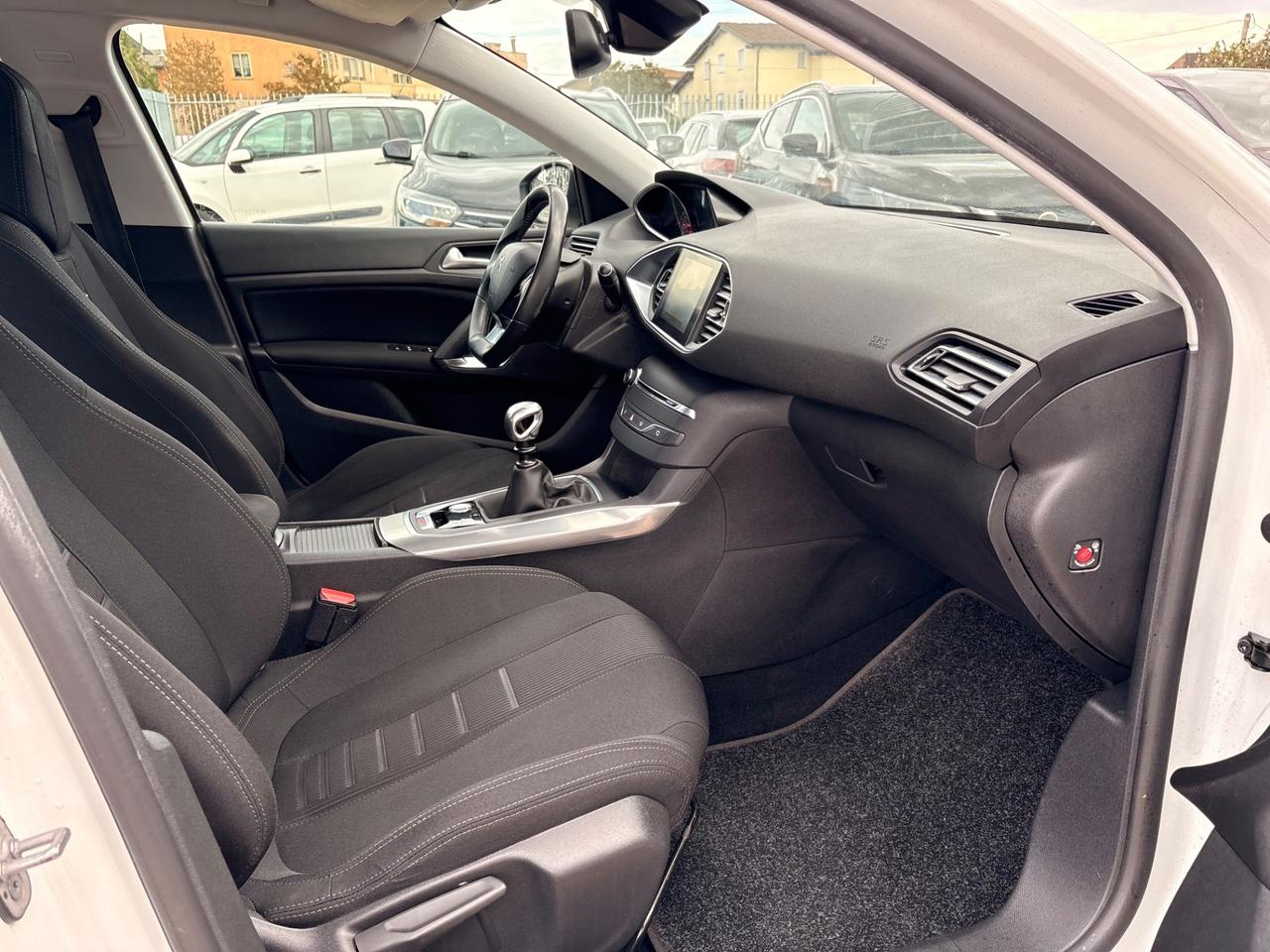 Peugeot 308 1.6 e-HDi 115 CV Stop&Start GT line