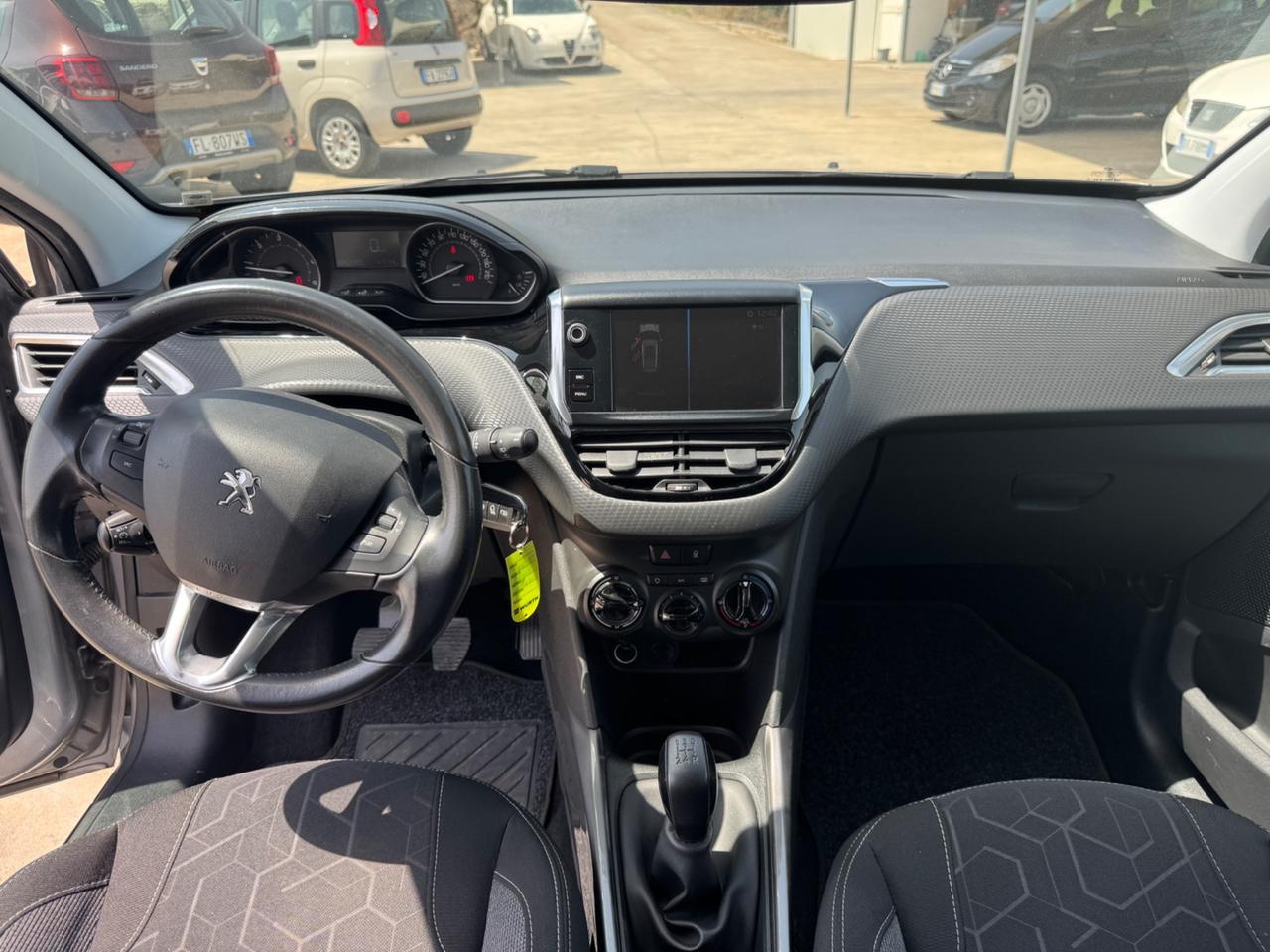Peugeot 2008 BlueHDi 100 Allure