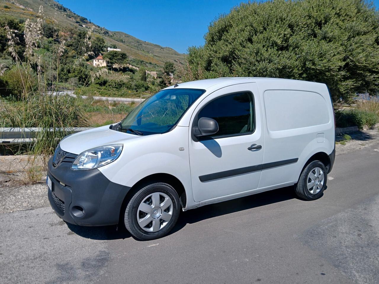Nissan NV 250 Diesel Iva Compresa