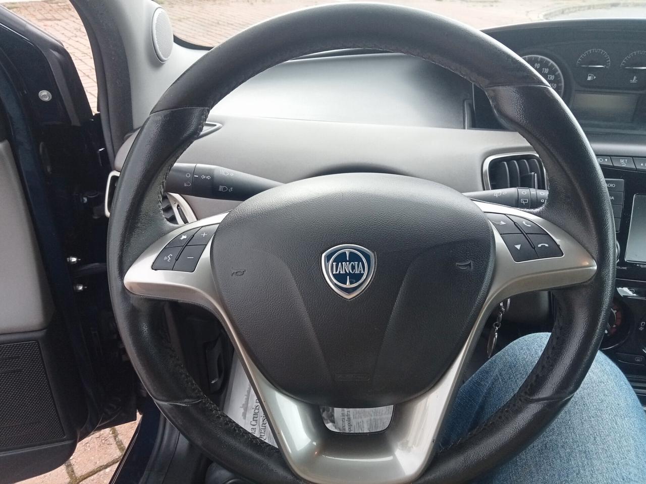 Lancia Ypsilon 1.2 69 CV 5 porte GPL Ecochic Gold