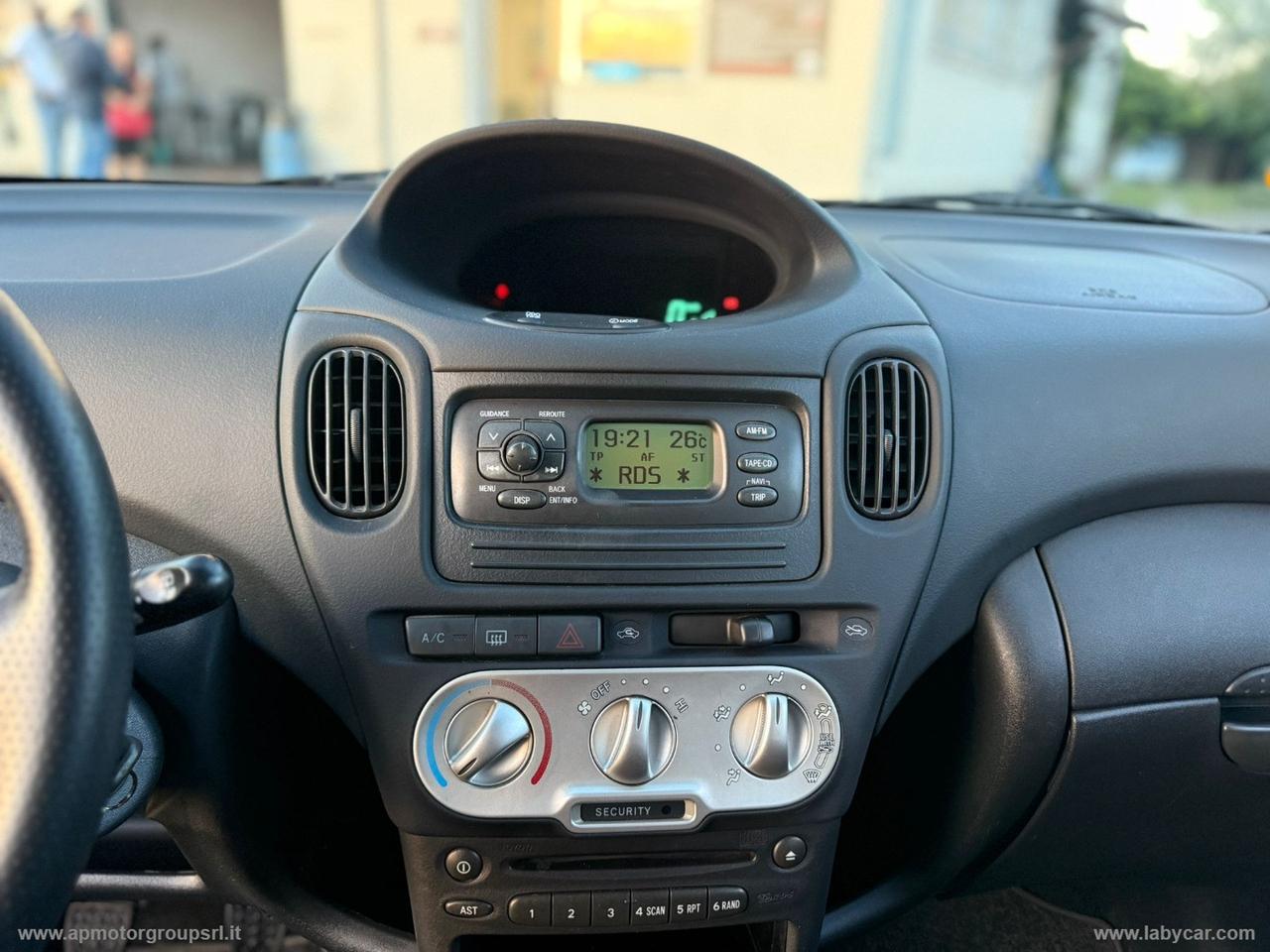 TOYOTA Verso 1.3 I 16V CAT SOL