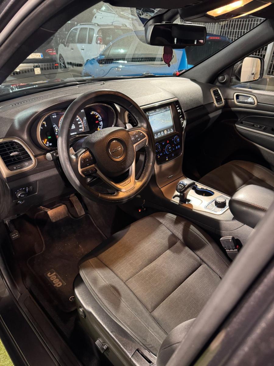 JEEP - Grand Cherokee - 3.0 V6 CRD Multijet II Laredo