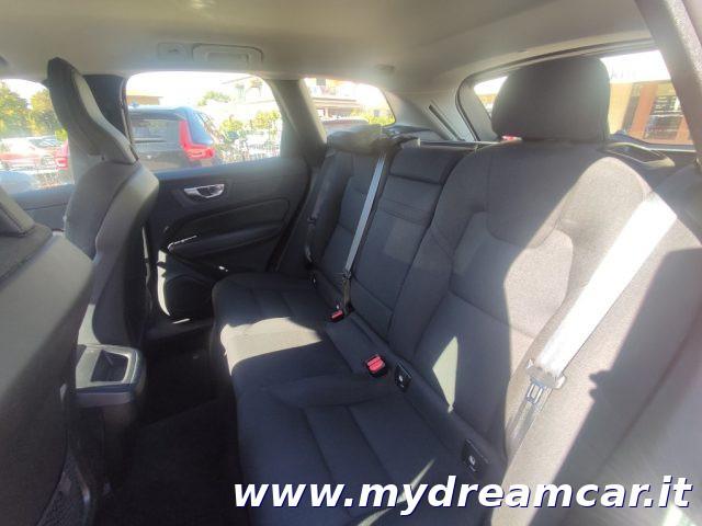 VOLVO XC60 B4 (d) automatico Core