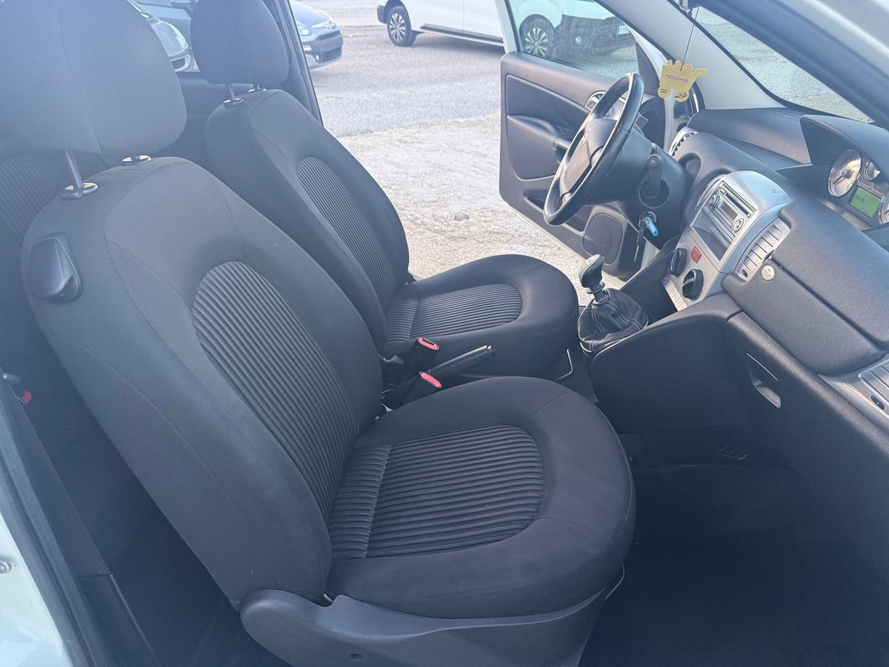 Lancia Ypsilon 1.2 Platino