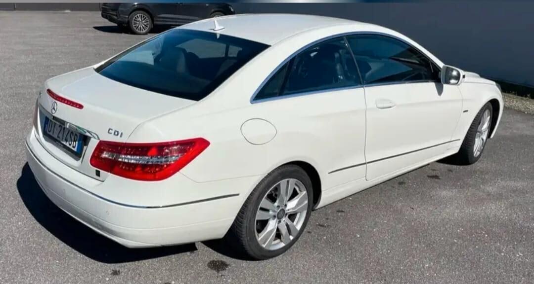IMPECCABILE-PERFETTA-Mercedes-benz E 250 CDI Coupé BlueEFFICIENCY Avantgarde