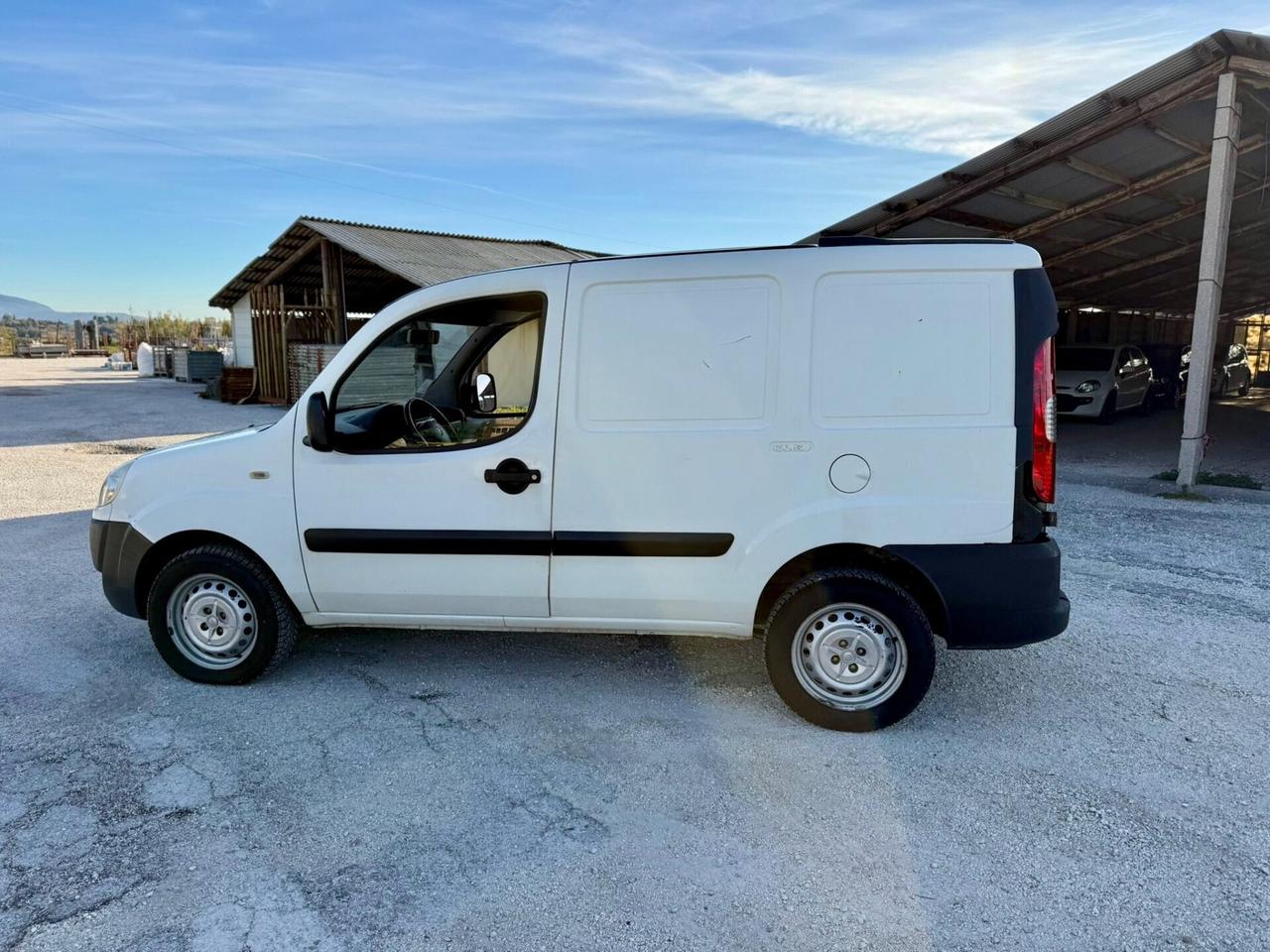 Furgone Fiat Doblò cargo 1.9 MJT 105 CV neopatentati