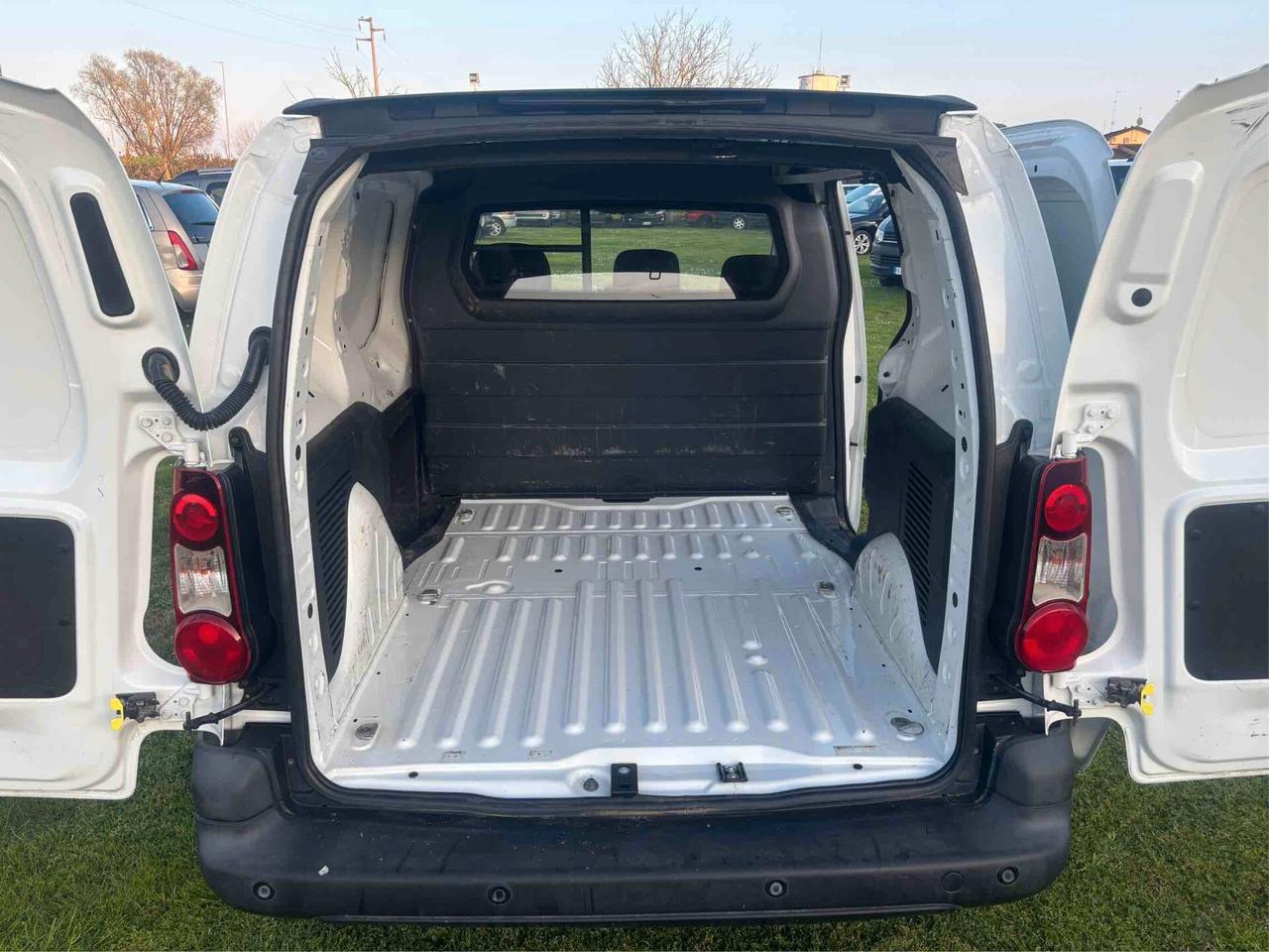 Peugeot Partner 1.6 Hdi Cambio Automatico portello apribile carichi lunghi