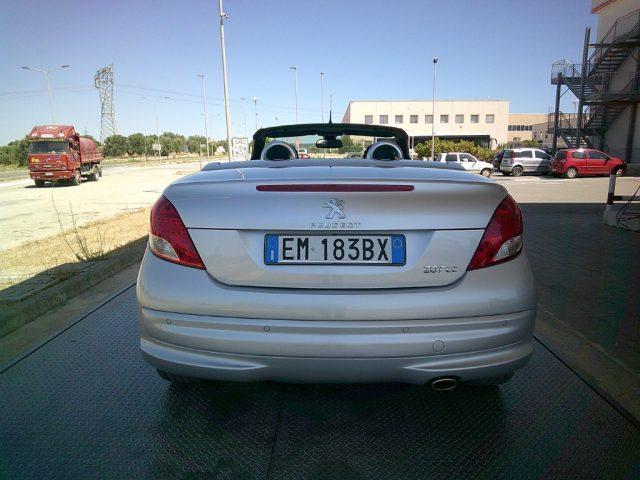 PEUGEOT 207 1.6 8V HDi 112CV CC Allure