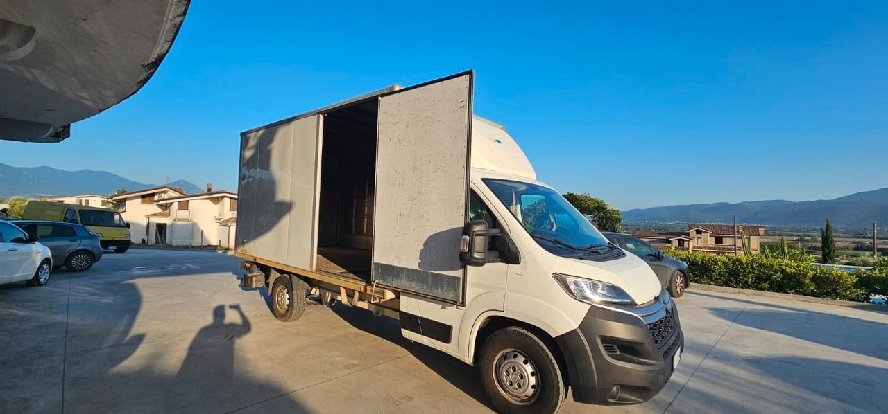 Citroen Jumper con pedana idraulica