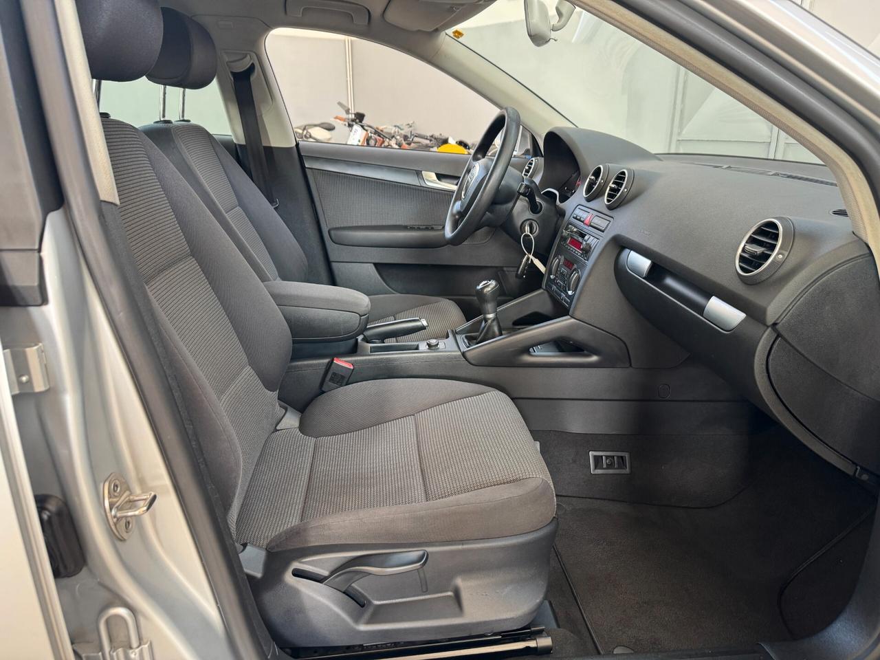 Audi A3 1.6 Attraction