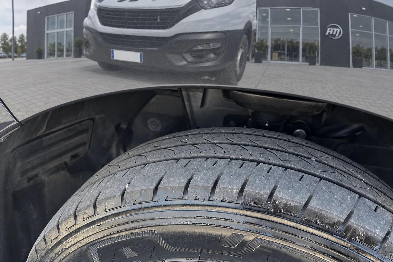 Renault Trafic L1H1 D CAB 6 POSTI AUTOCARRO +IVA